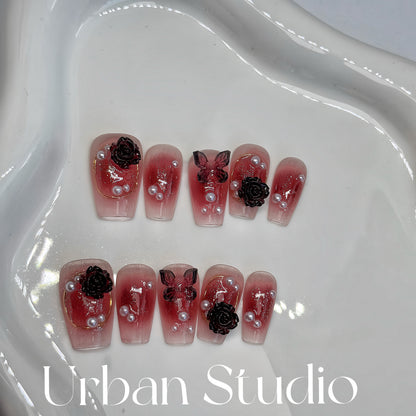 Gothic Bloom press-on nails in coffin shape, medium length – detail view 2