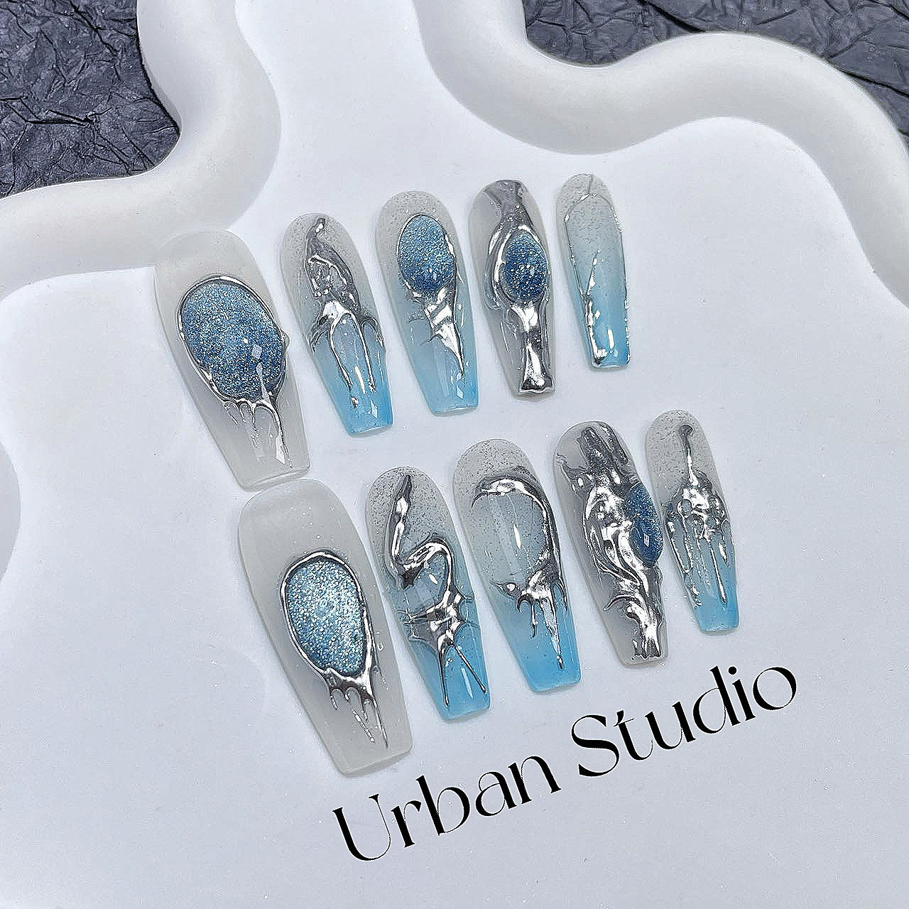 Silver Wave Chic Nails